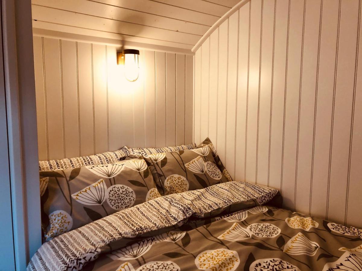 Somerleyton Meadows - The Hideaway Hut & Hot Tub Herringfleet Exteriör bild