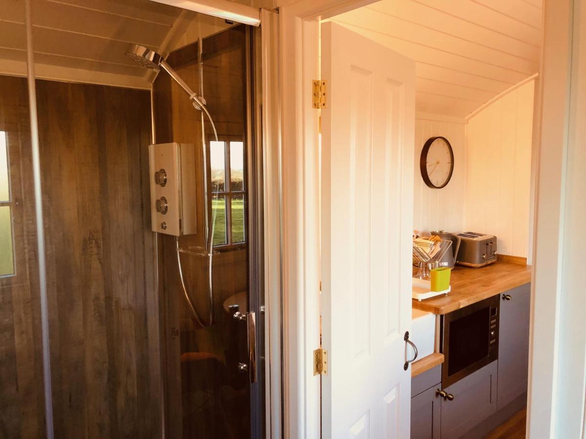 Somerleyton Meadows - The Hideaway Hut & Hot Tub Herringfleet Exteriör bild